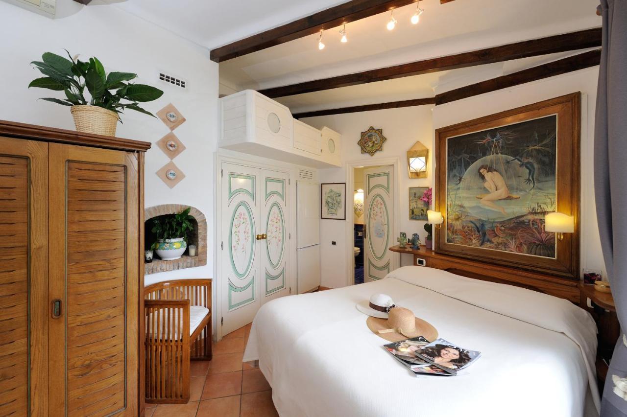 Oliver - Breathtaking Small Pool 14 Sqm Hydromassage On The Rock - Coast Villa *