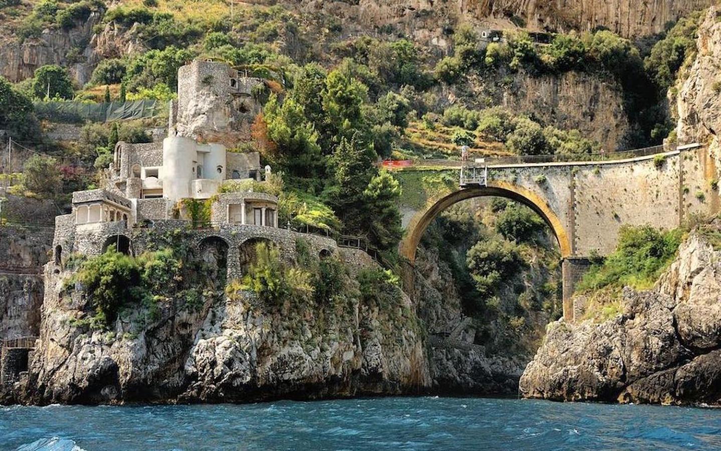 Oliver - Breathtaking Small Pool 14 Sqm Hydromassage On The Rock - Coast *